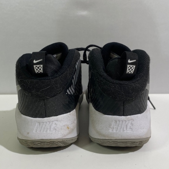 Nike Women's 6.5 Black Athletic Shoes - Picture 2 of 7